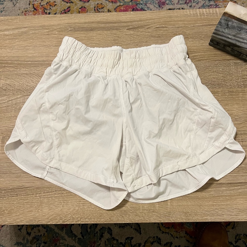 Lululemon track that mod rise short